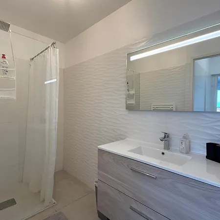 Sejour D Exception A Marie Vue Et Piscine Apartmán *